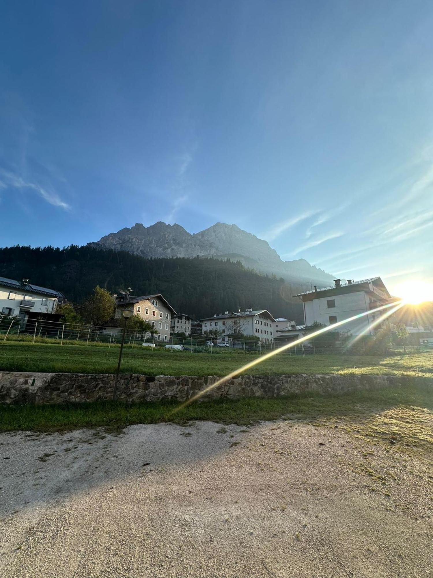 Casa Vacanze Miramonti - Appartamento Con Balcone Con Vista Sulle Dolomiti Borca di Cadore Ngoại thất bức ảnh